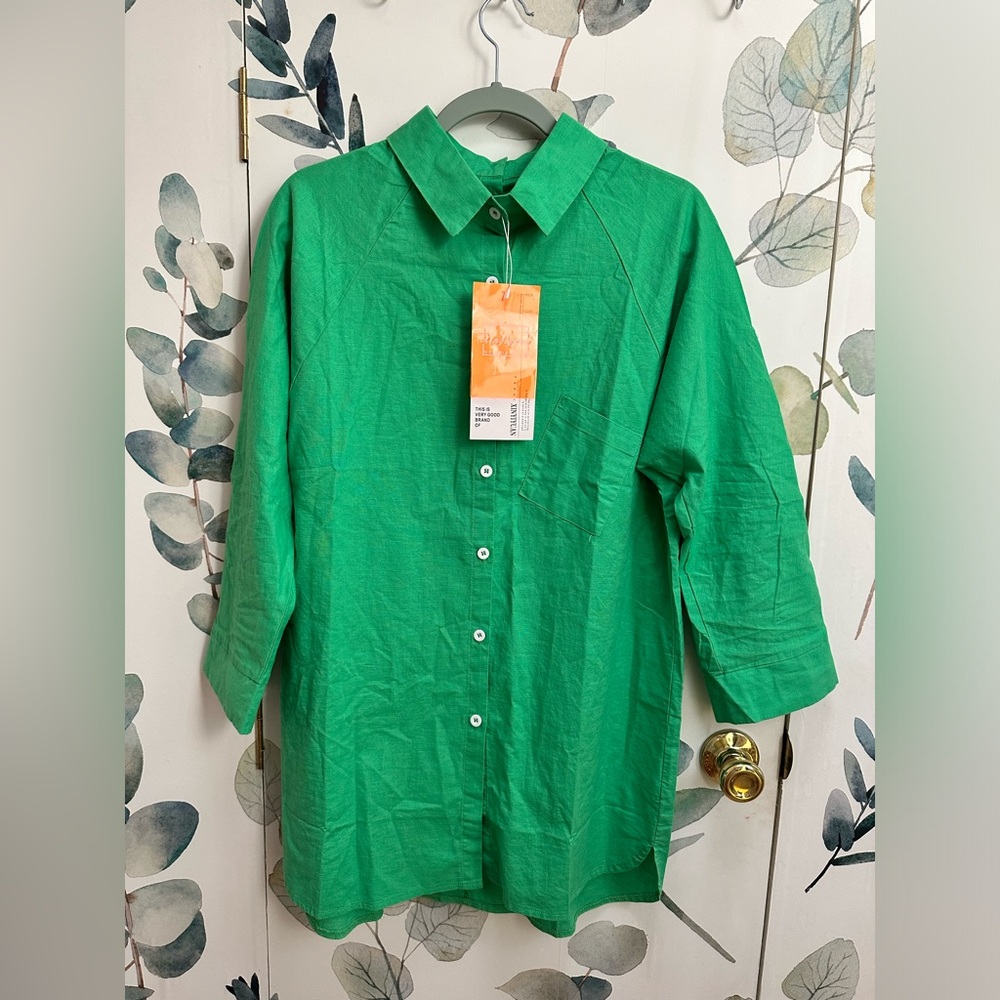NWT Bright Green button down linen green shirt 3/4 length sleeve